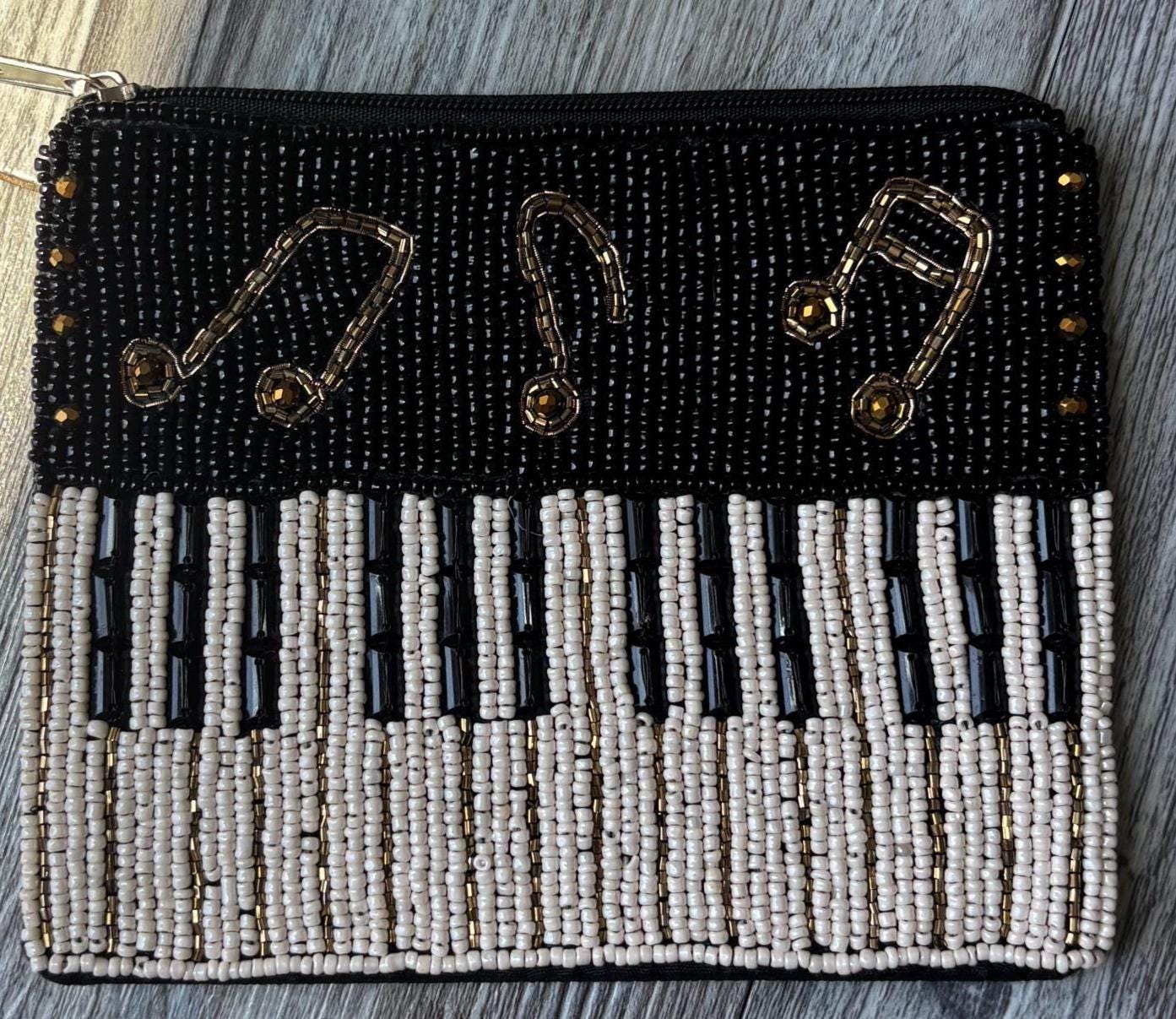 Handmade Beaded Coin Purse | Seed Bead Pouches | zipper clutch | Coin Purse | Summer Wristlet